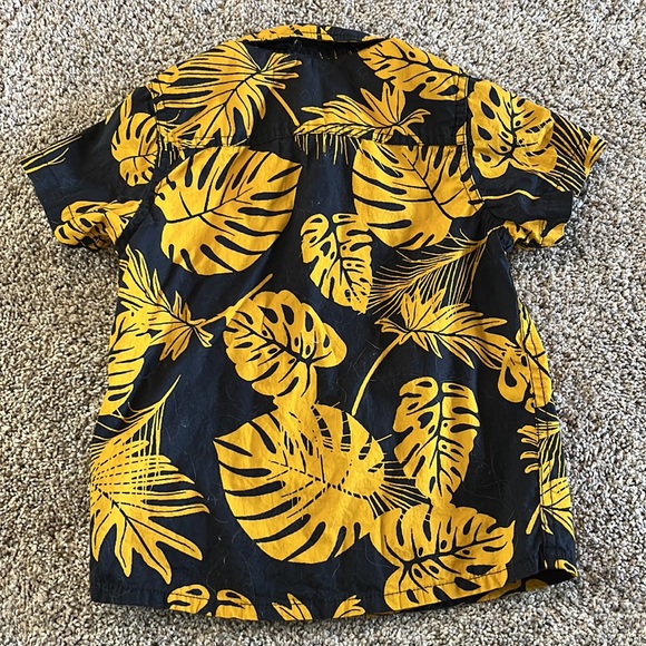 Quiksilver boys button down shirt size 5T / 5 in navy and gold - Picture 4 of 7